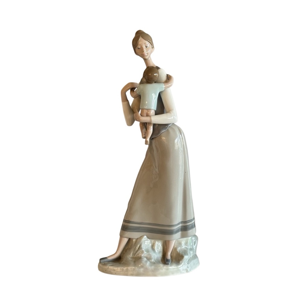 Lladro Mother and Child Sculpture in Tan and Cream